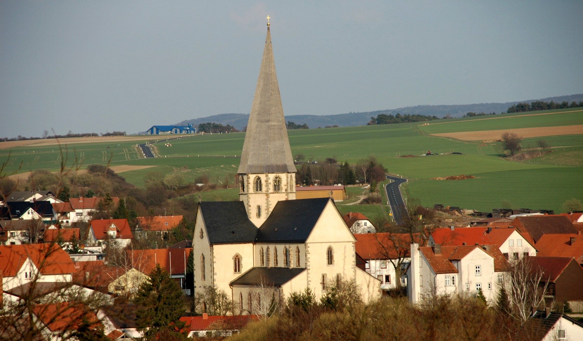 Aussenansicht der Kirche in Rasdorf