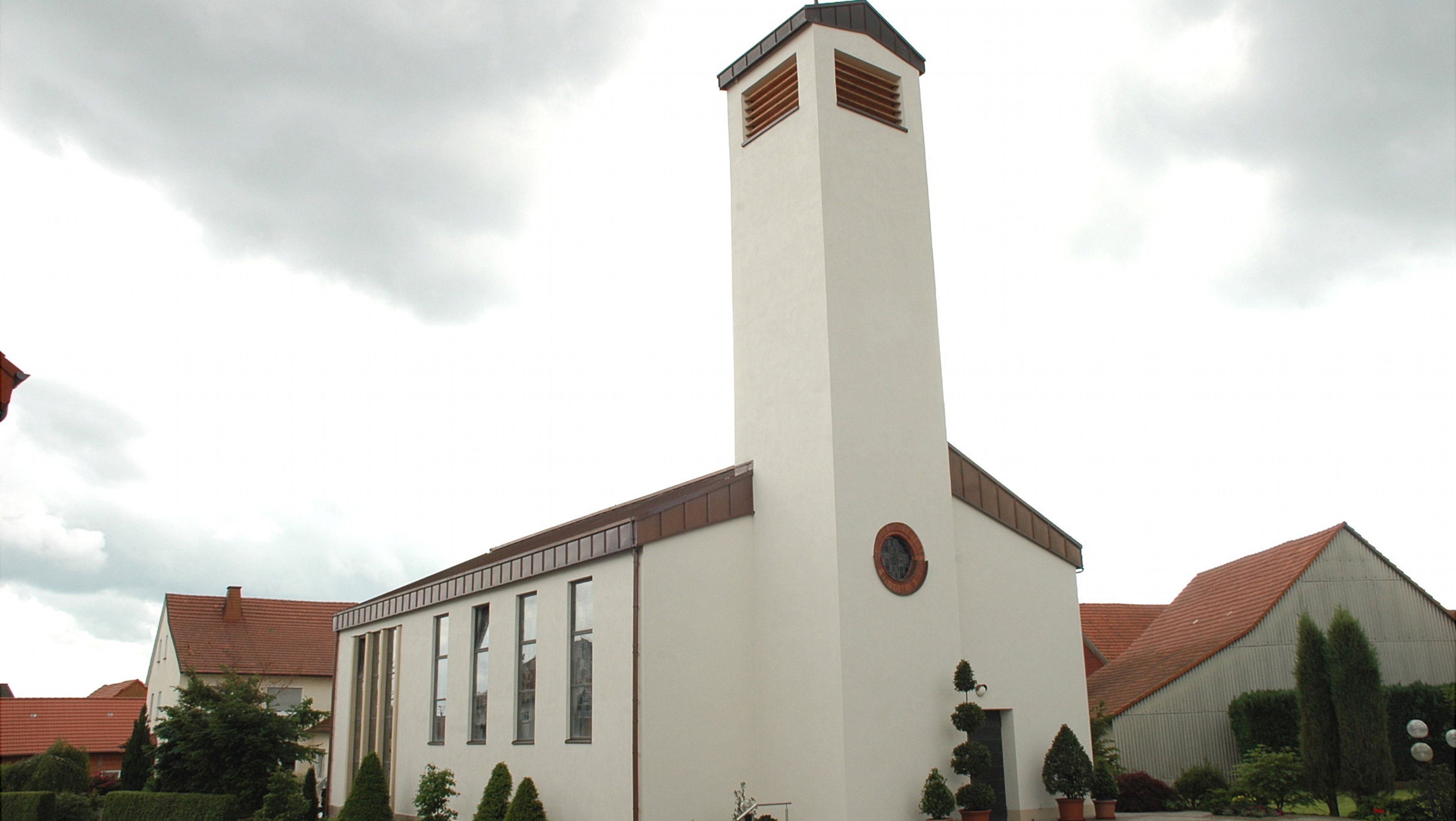 Aussenansicht Kirche Unbefleckte Empfängnis Mariens in Dittlofrod