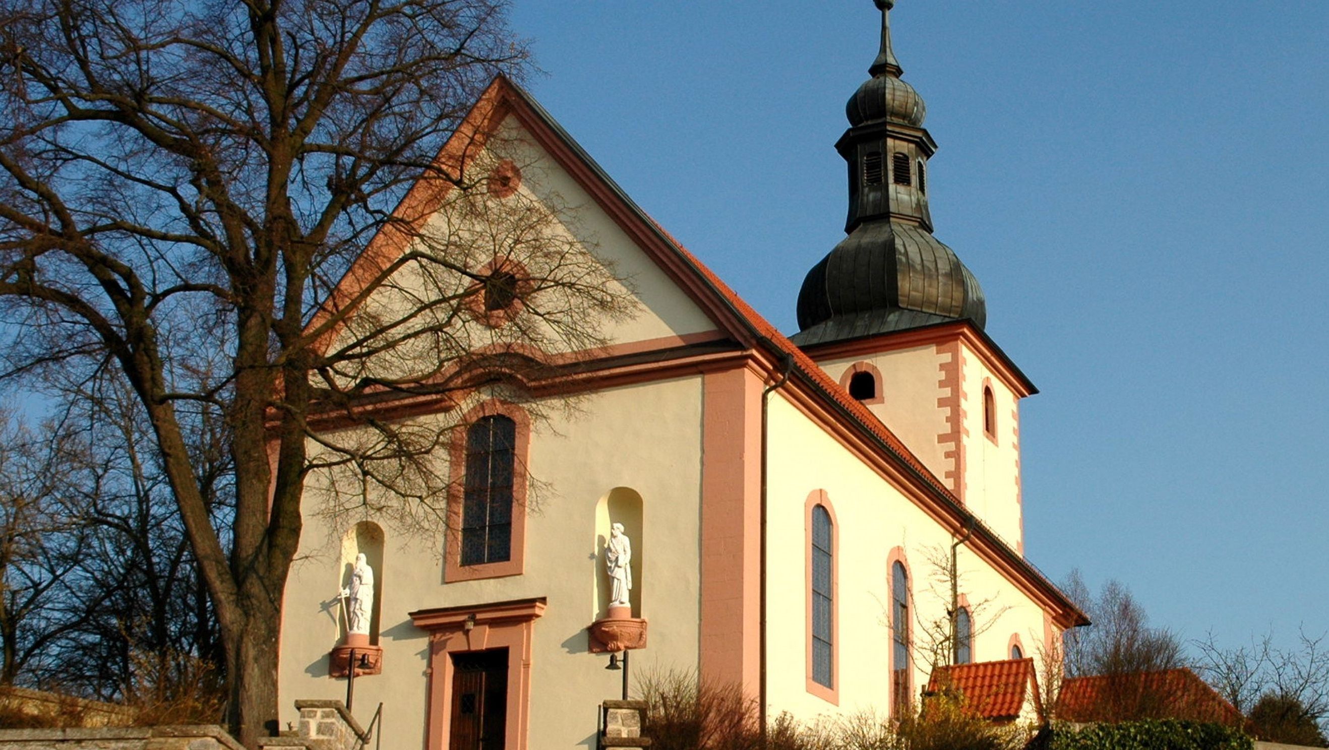 Außenansicht der Kirche Sankt Joseph in Großentaft