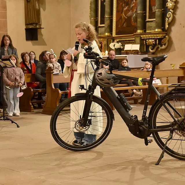 Familiengottesdienst mit Fahrzeugsegnung