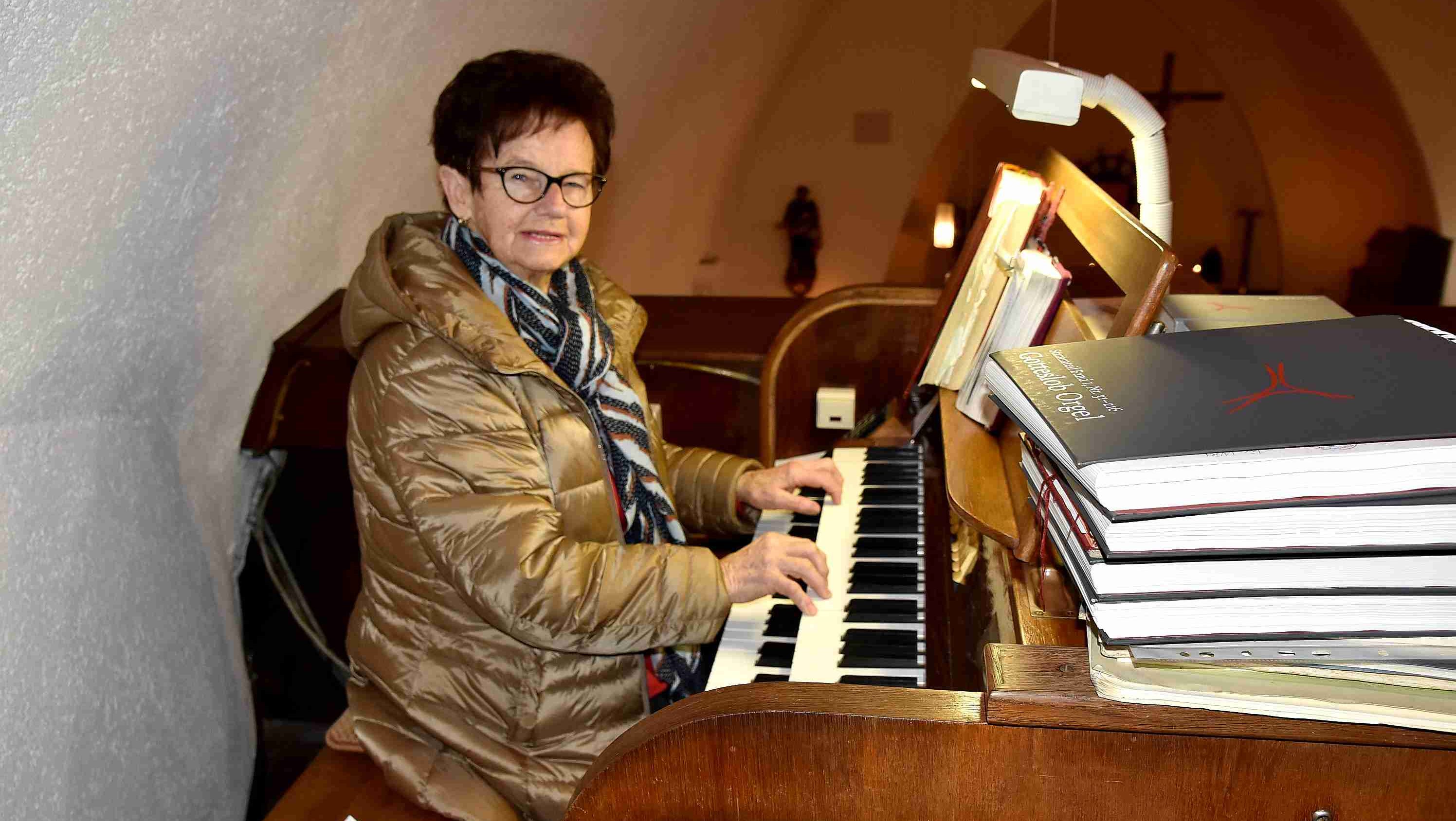 Organistin Christa Reinhardt