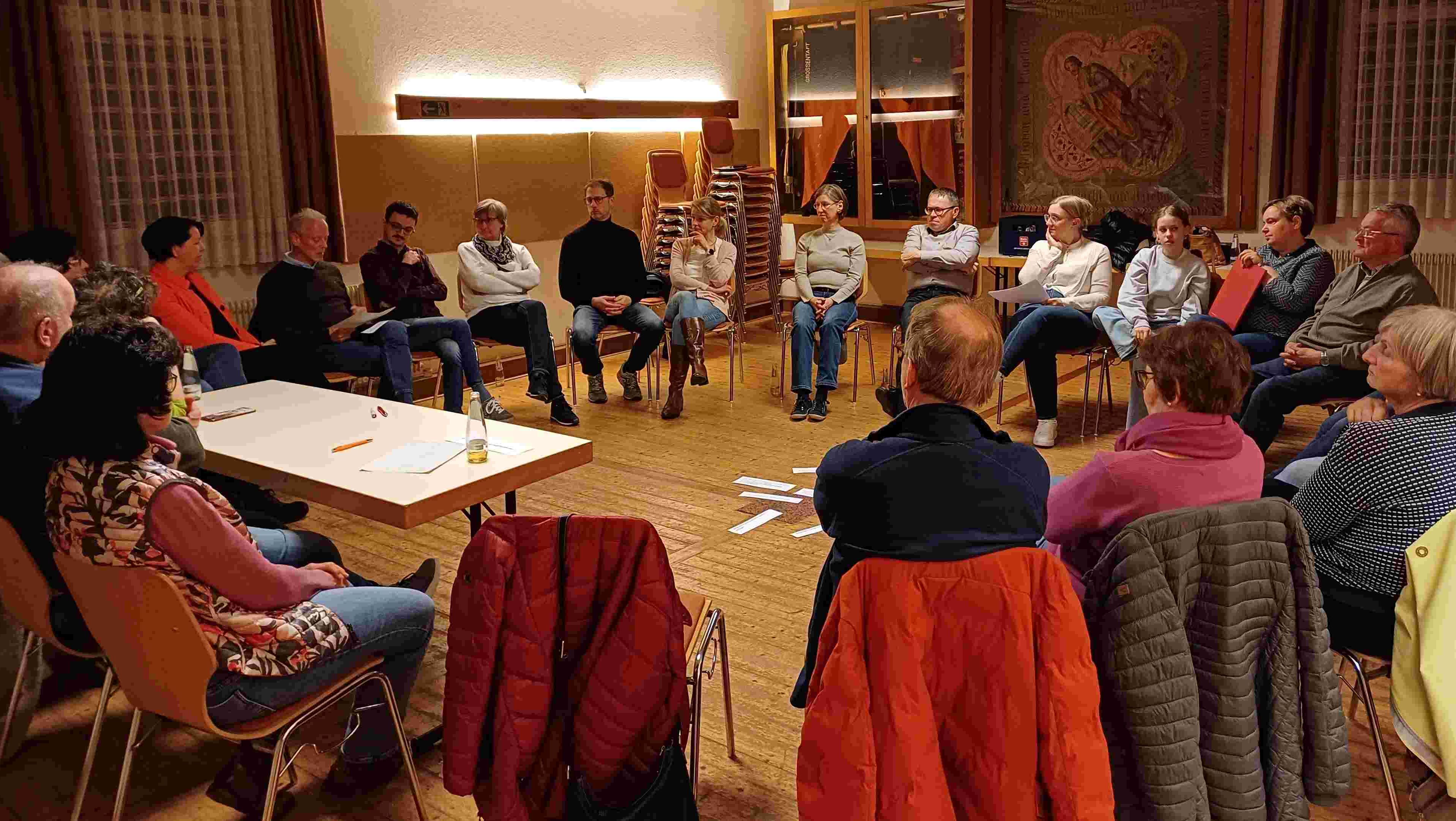 Gruppenbild vom Workshop "Framing erkennen und Medieninhalte kritisch hinterfragen"