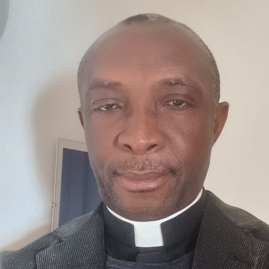 Mitarbeitender Priester Doktor Aloysius Ndiukwu
