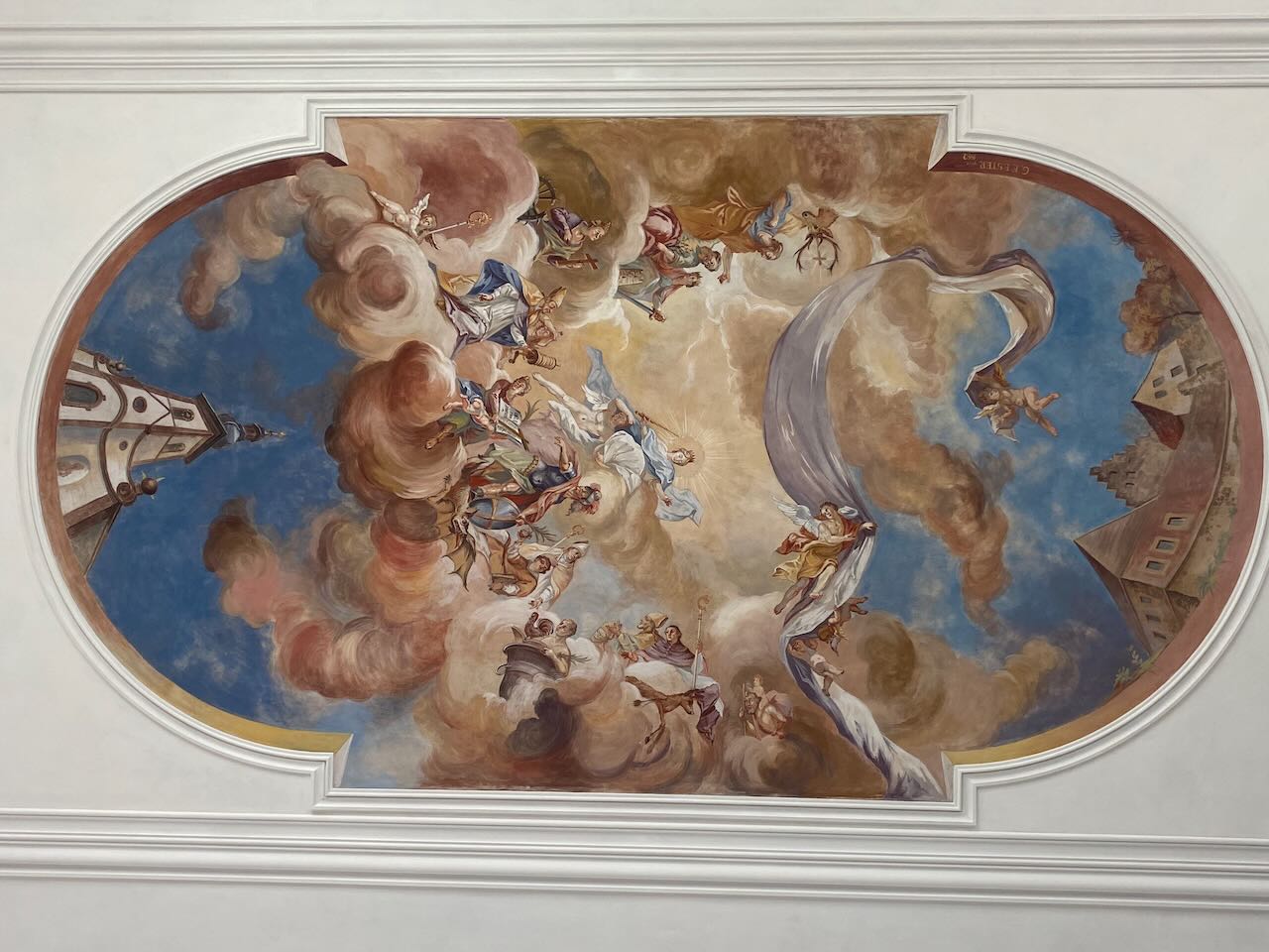 Deckengemälde in der Kirche Sankt Georg in Eiterfeld