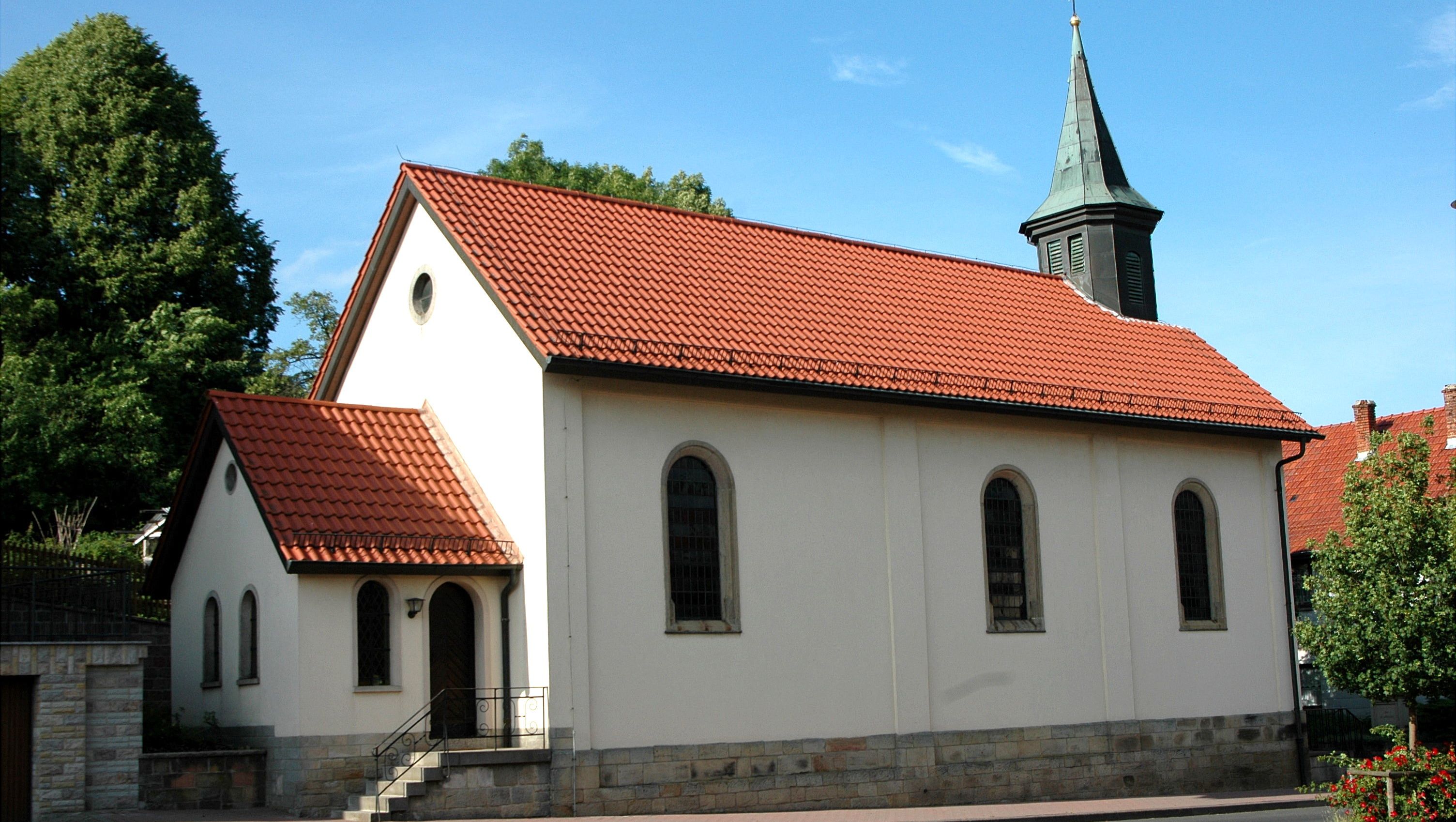 Aussenansicht der Kirche Maria Vermählung in Setzelbach