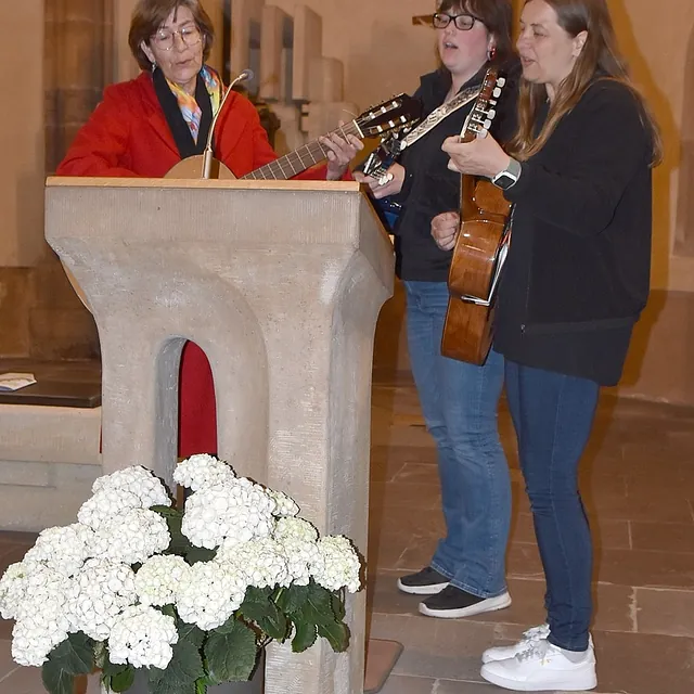 Familiengottesdienst mit Fahrzeugsegnung