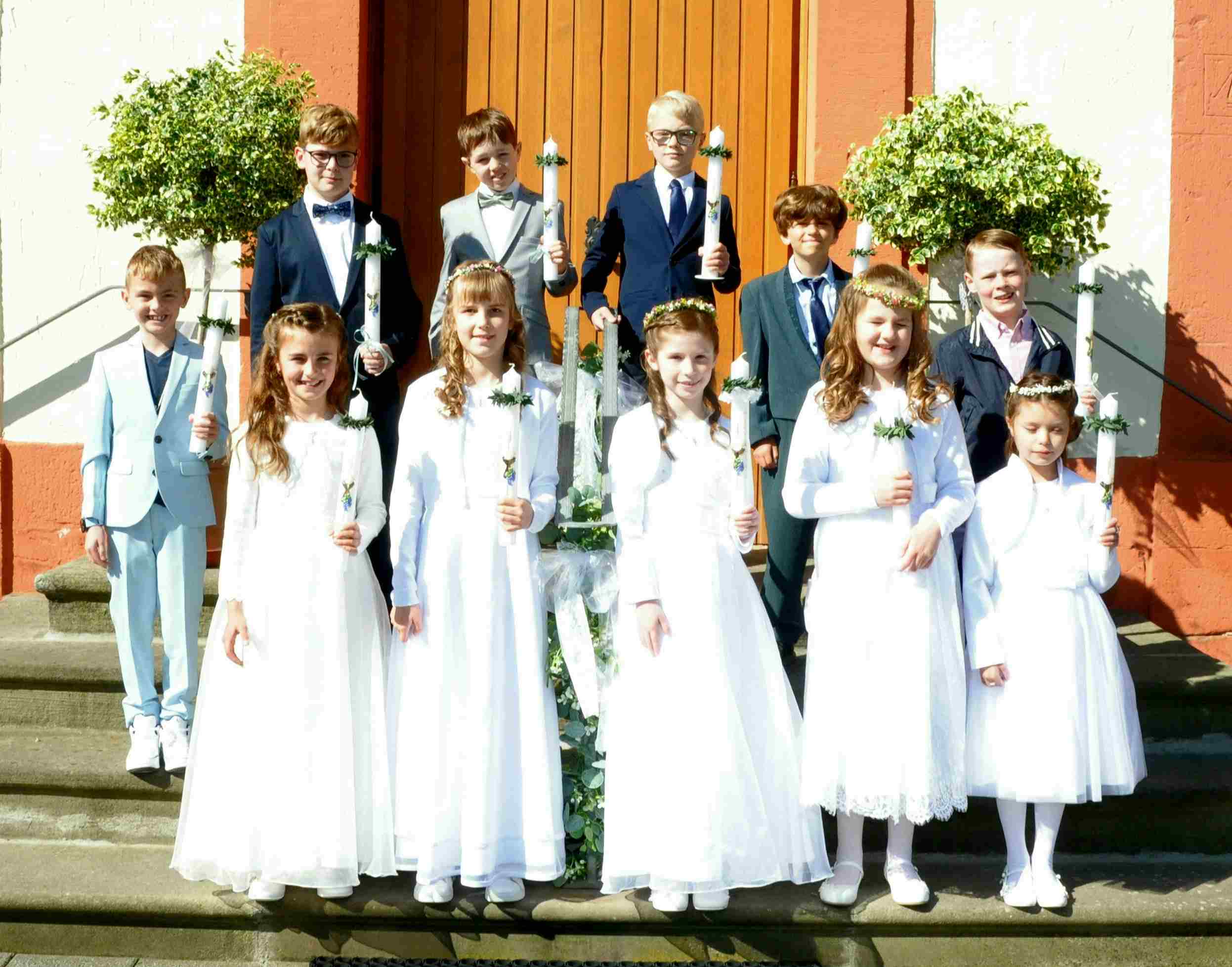 Kommunionkinder von Ufhausen mit Soisdorf